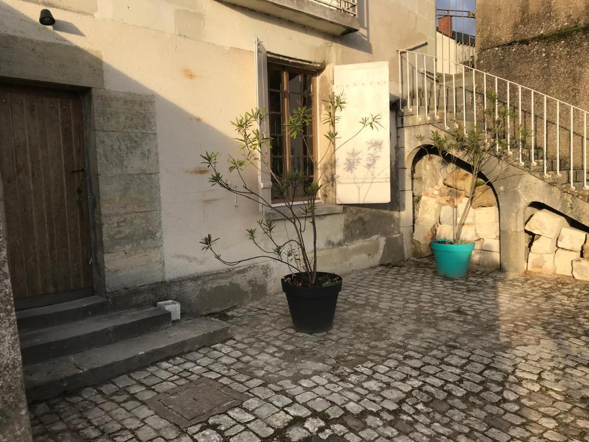 Appartement Spacieux Avec Une Vue Sur Tours Exterior photo